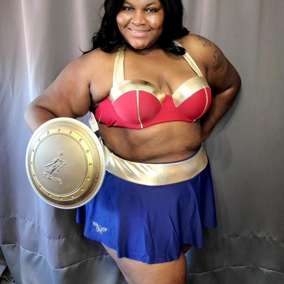 Hot Topic Other - BOTTOMS Wonderwoman Bikini size 4